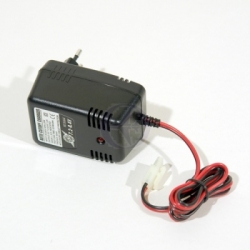 Thunder Tiger 230 v 7.2 v / 8.4 v  charger for  Tamiya type plug